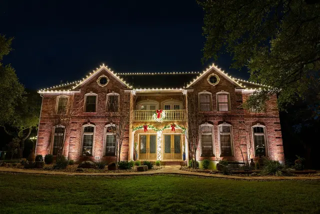 Glo Geeks Landscape Lighting Installation — photo from the business 12