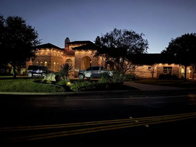 Diamond Christmas Lights Installers — photo from the business 5