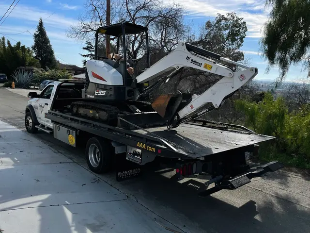Hayward Elite Tow — photo from the business 10