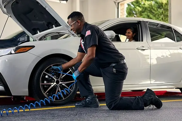 Valvoline Instant Oil Change — photo from the business 8