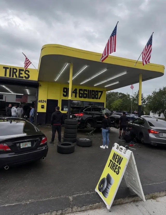 Plus Tires Brakes Oil change — photo from the business 2