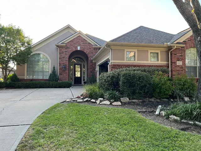 Amstill Roofing — photo from the business 11