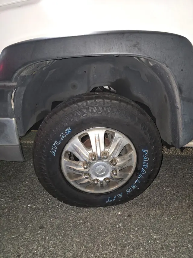 Oakland mobile tire roadside service — photo from the business 8