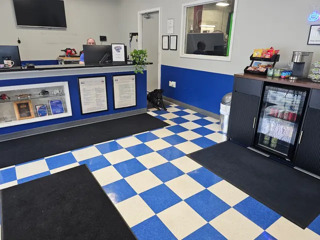 Compton's Automotive — photo from the business 1