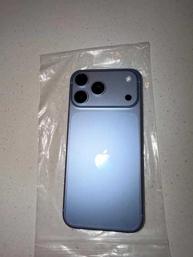 iCellPhones / Fix - Buy - Sell — photo from the business 11