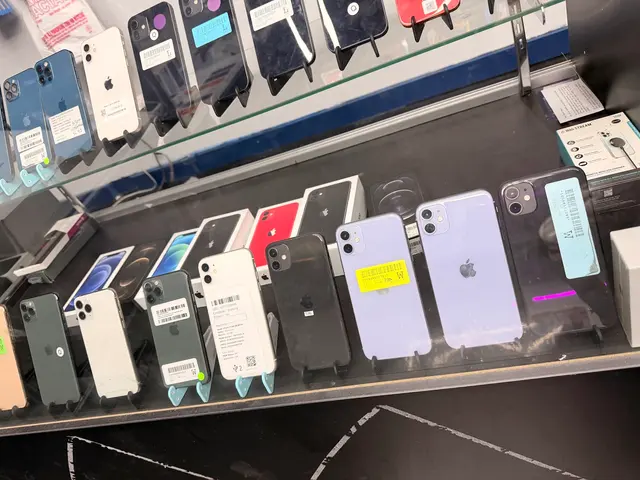 iCellPhones / Fix - Buy - Sell — photo from the business 8