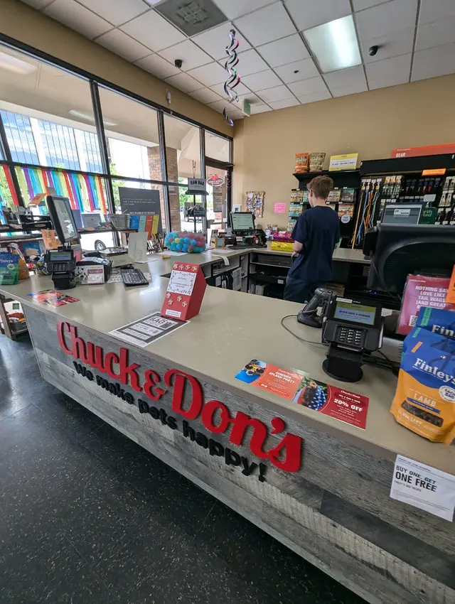 Chuck & Don's Pet Food & Supplies — customer photo 6