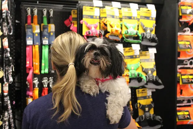 Chuck & Don's Pet Food & Supplies — photo from the business 2