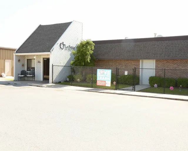 La Petite Academy on N. Warwick Dr — photo from the business 4