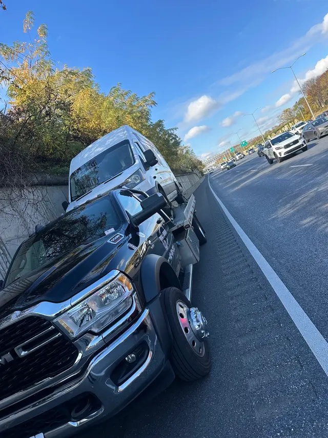 Abbasi Towing & Recovery — photo from the business 1