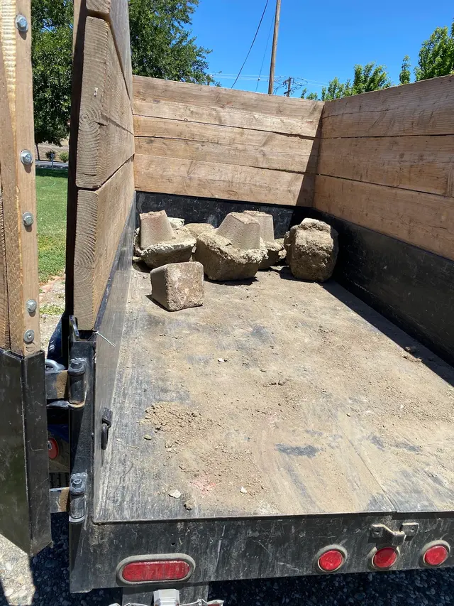 Hunts Hauling & Junk Removal LLC — photo from the business 1