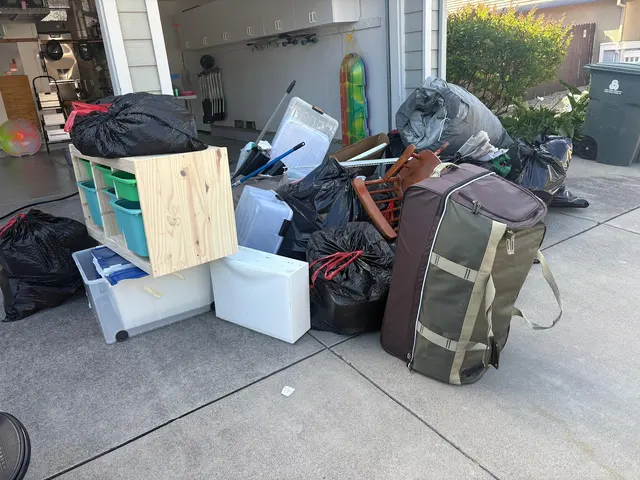 Hunts Hauling & Junk Removal LLC — photo from the business 6