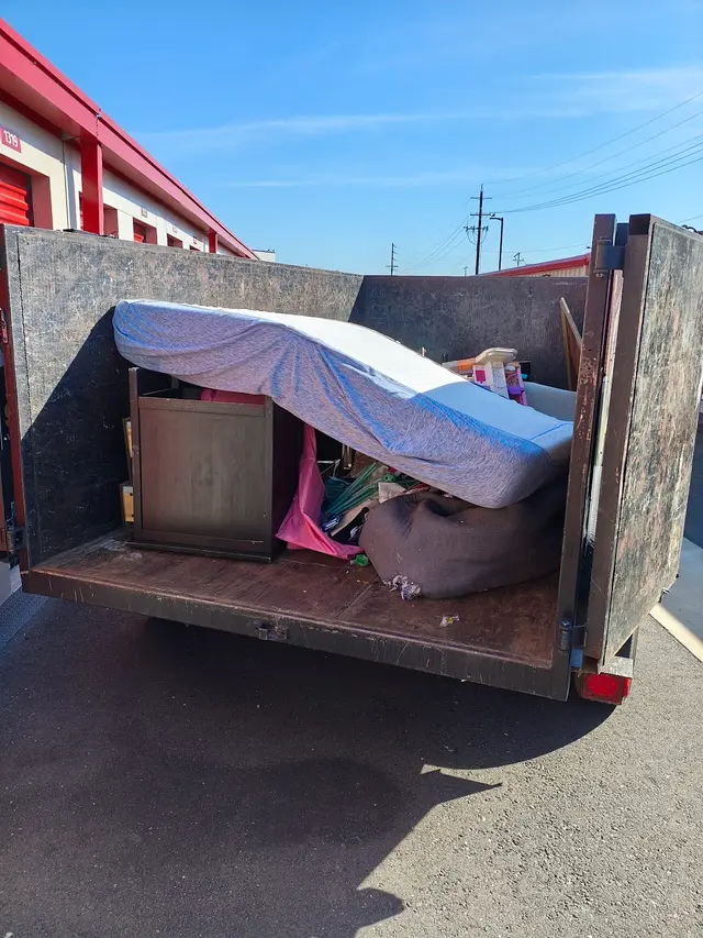 Golden State Junk Removal — photo from the business 5