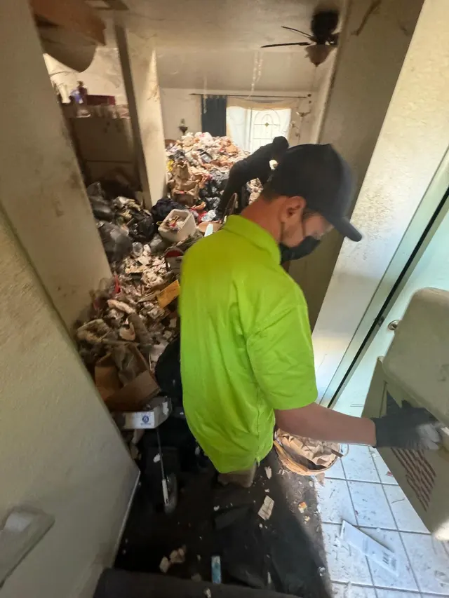 DISCARD JUNK REMOVAL — photo from the business 3
