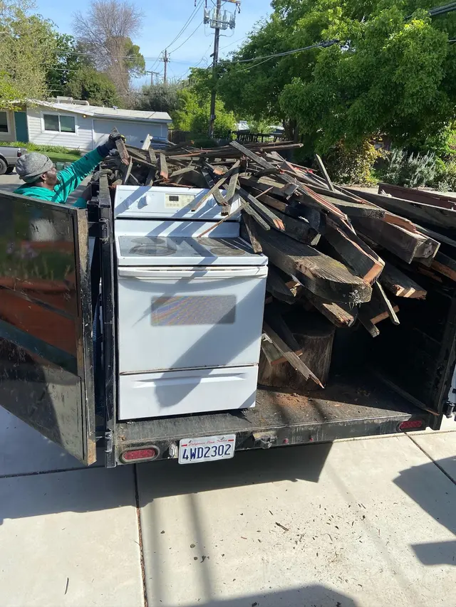 DISCARD JUNK REMOVAL — photo from the business 10