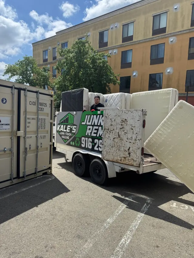 Kale's Junk & Trash Hauling — photo from the business 5