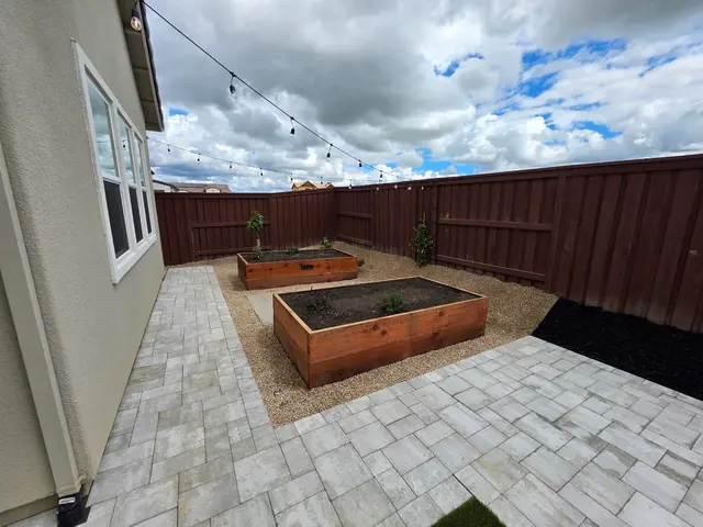 Caligreen Landscaping — photo from the business 8