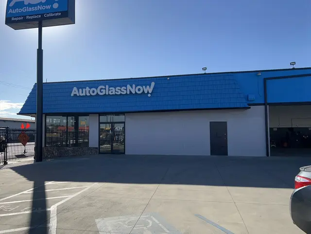 Auto Glass Now — photo from the business 12