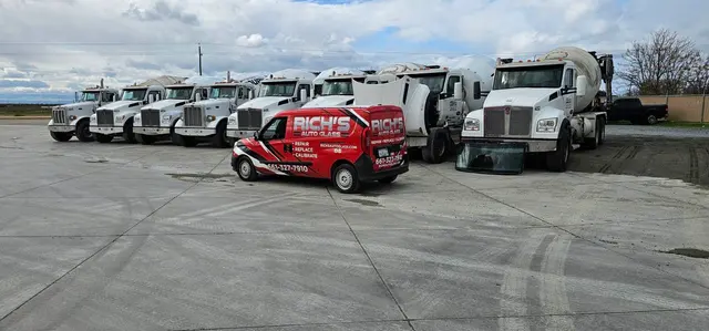 Rich's Auto Glass — photo from the business 10