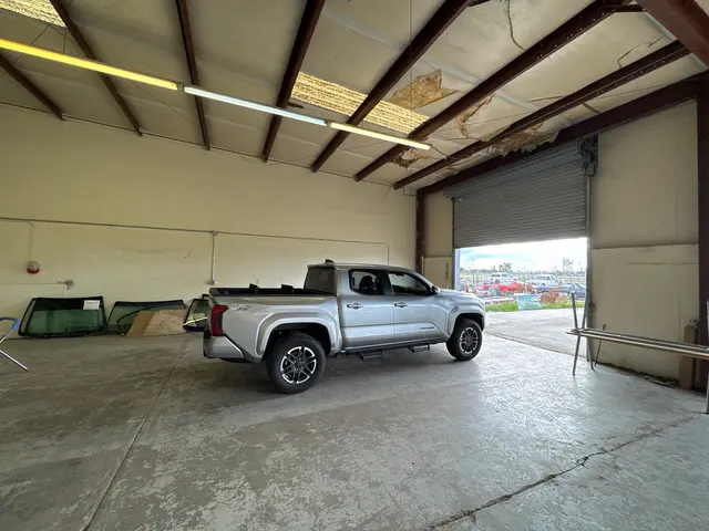 JR AUTO GLASS — customer photo 6