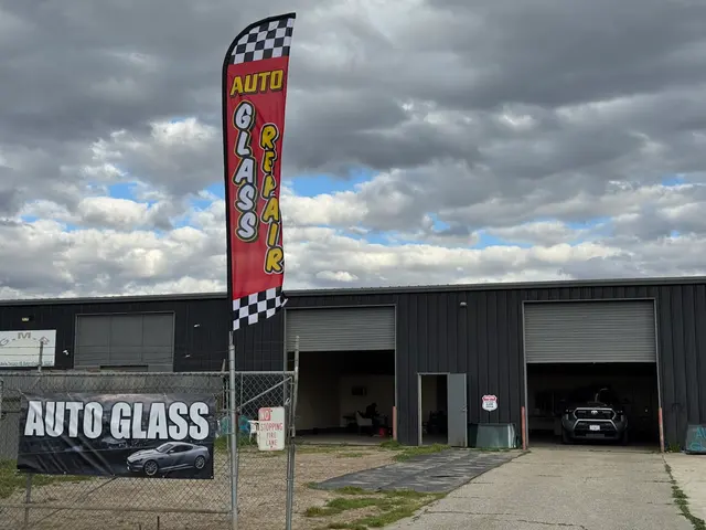 JR AUTO GLASS — customer photo 1