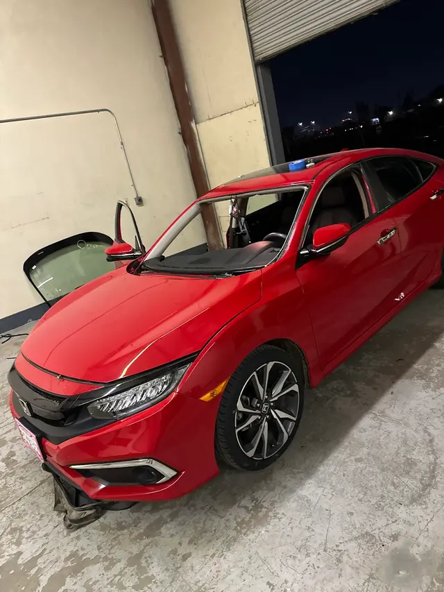 JR AUTO GLASS — photo from the business 7