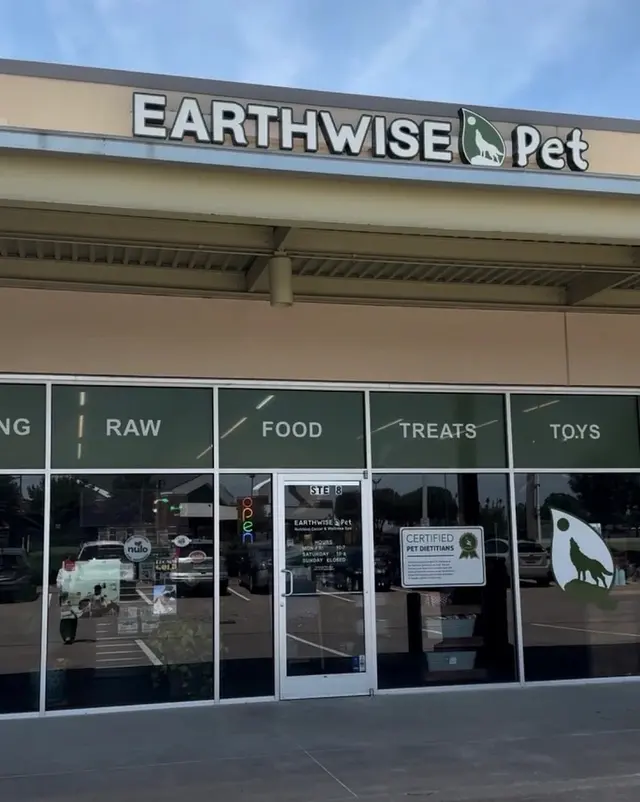 EarthWise Pet Supply & Grooming SWOKC — photo from the business 2