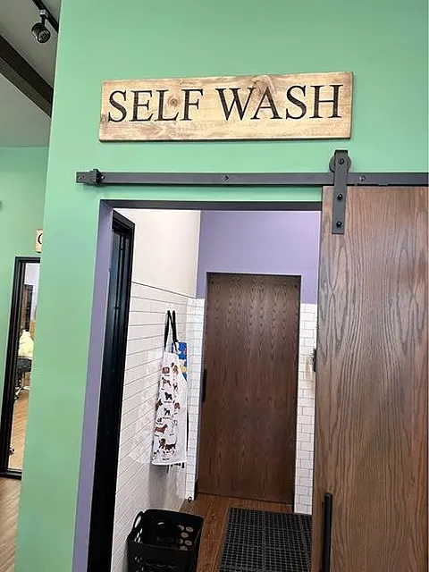 EarthWise Pet Supply & Grooming SWOKC — photo from the business 1