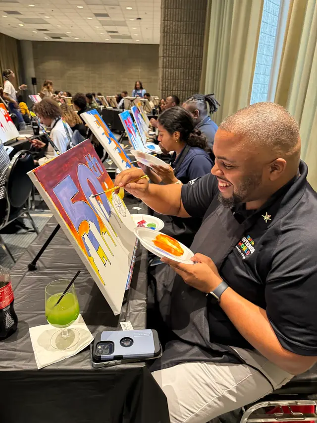Paint Sip Socialize — photo from the business 3