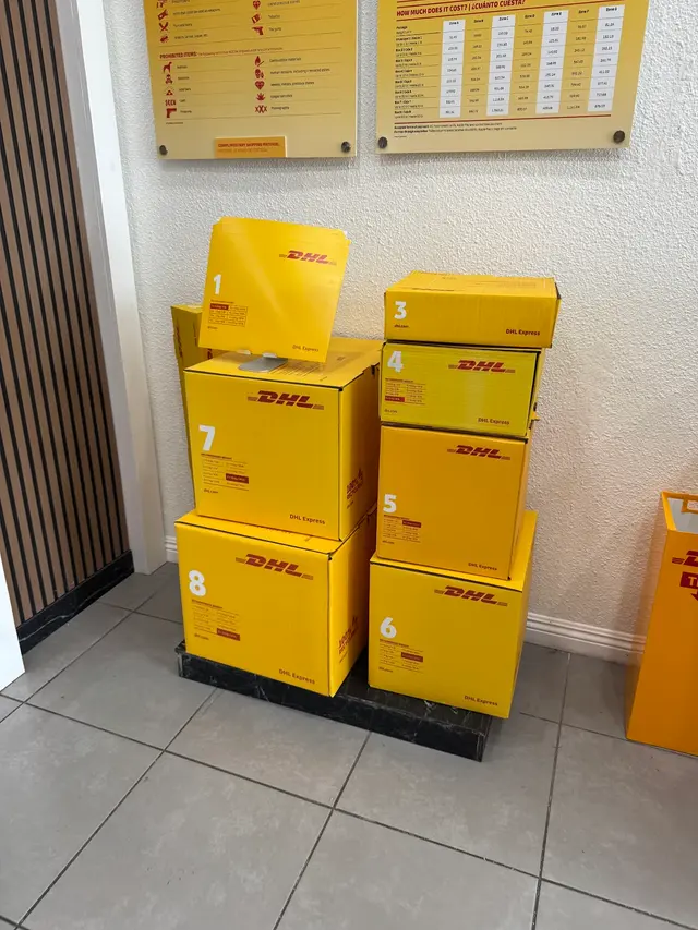 DHL Express Service Point Anaheim — customer photo 9