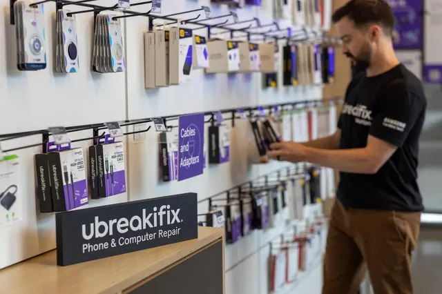 uBreakiFix - Phone and Computer Repair — photo from the business 3