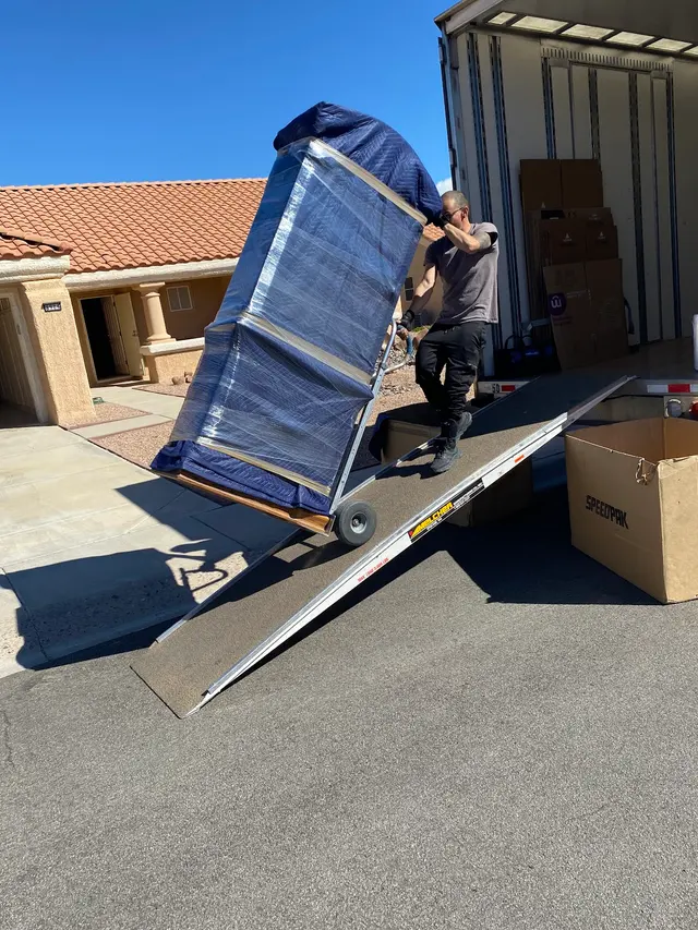 Move 4 Less - Movers Summerlin — customer photo 7