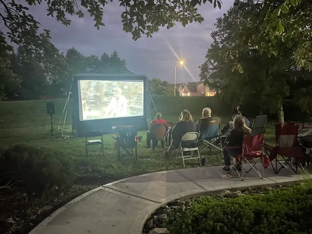 Movies 2 U — customer photo 2