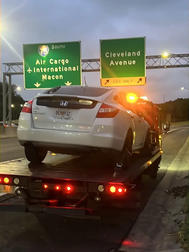 Tow Man Tow Truck & Roadside Assistance — photo from the business 9