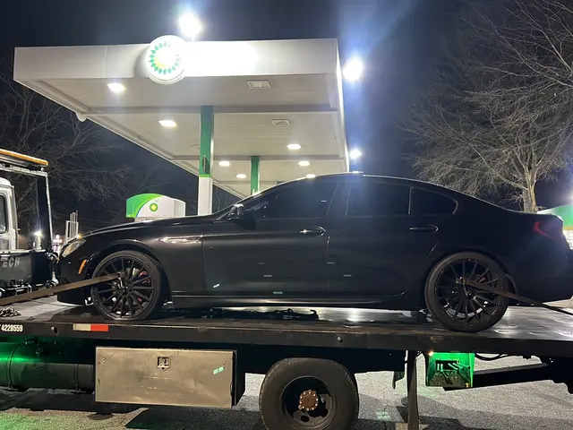 Tow Man Tow Truck & Roadside Assistance — photo from the business 7