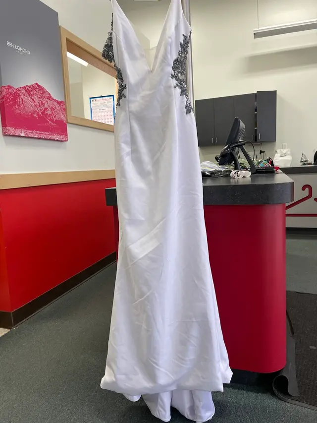 Red Hanger - North Ogden — customer photo 2