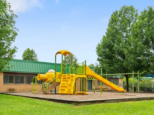 Eden Prairie KinderCare Aztec — photo from the business 4