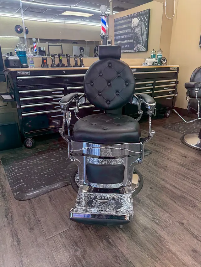 Vivid Barber Studio — photo from the business 7