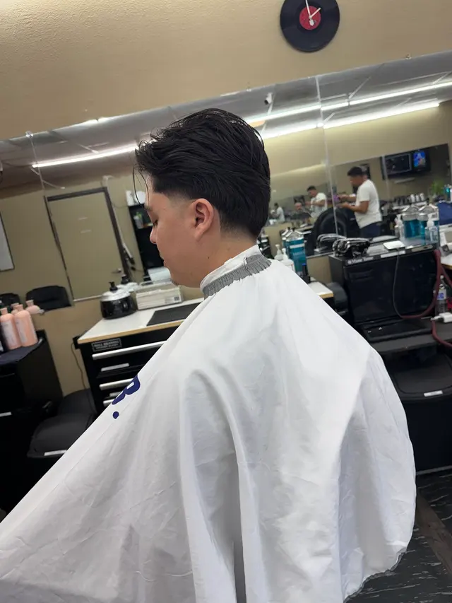 Vivid Barber Studio — photo from the business 10