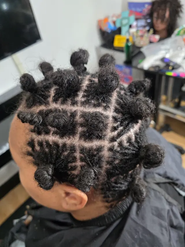 Lavish Luxury Salon — photo from the business 10
