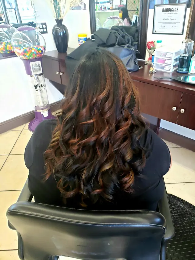 Valerie's Beauty Salon — photo from the business 4