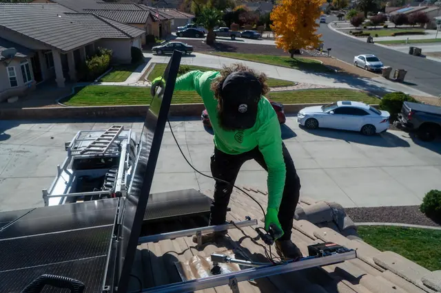 Option One Solar — photo from the business 6