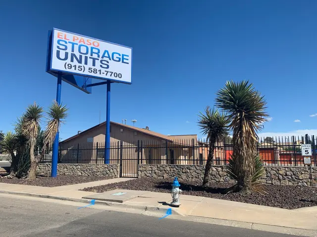 El Paso Storage Units - Crossroads — photo from the business 1