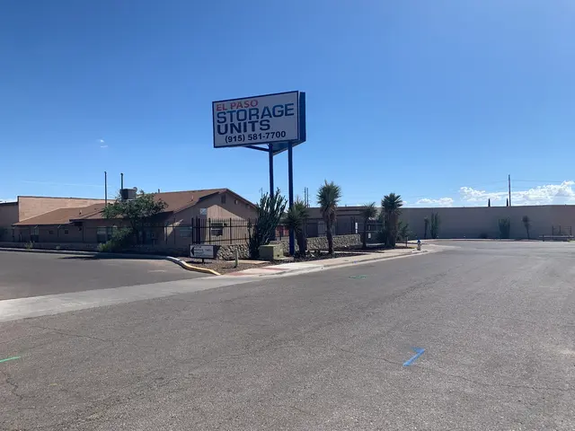 El Paso Storage Units - Crossroads — photo from the business 2