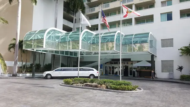 Black Pearl Limousine BPL — photo from the business 9