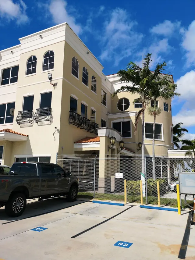 Signature Aviation BCT - Boca Raton Airport — customer photo 2