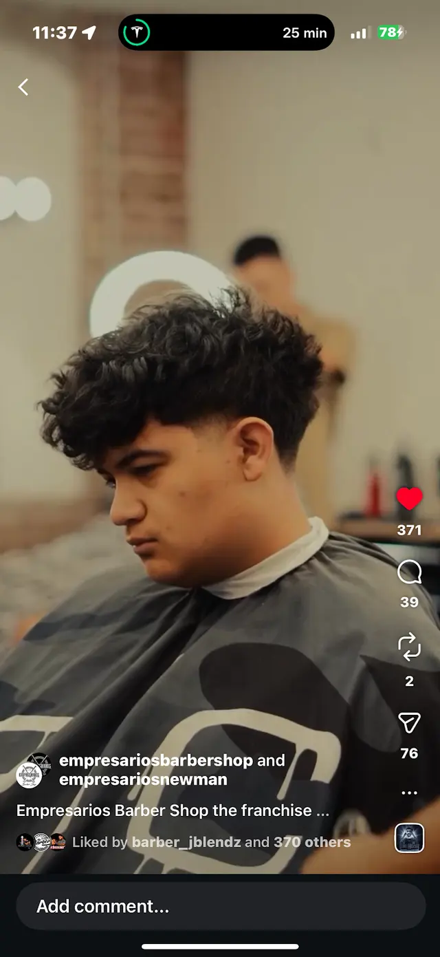 Newman Empresarios barber shop — photo from the business 8