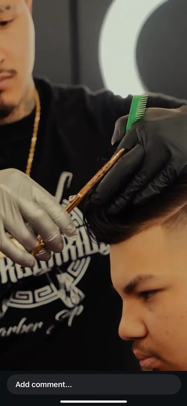 Newman Empresarios barber shop — photo from the business 10
