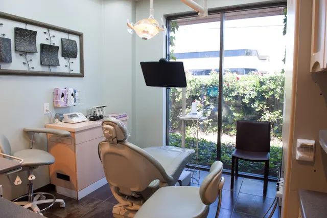 Les Kurian Family Dentistry — photo from the business 4