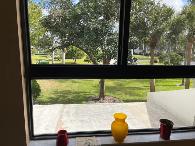 Squeegee Wizards Window Cleaning and Pressure Cleaning — customer photo 9